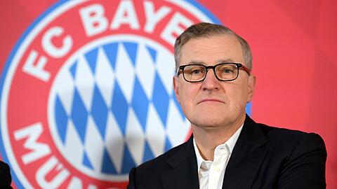 Der FC Bayern um Vorstand Jan-Christian Dreesen f&uuml;hrt mit Harry Kane viele Gespr&auml;che. (Archivbild)