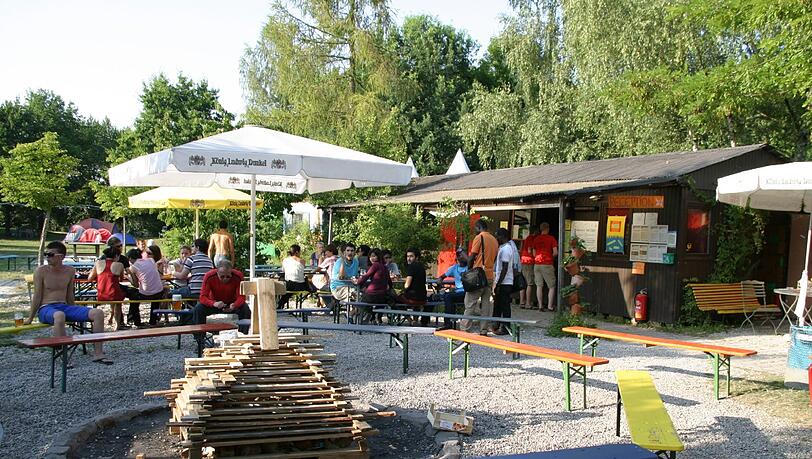 Die Adresse: In den Kirschen 30. Die Adresse: In den Kirschen 30.