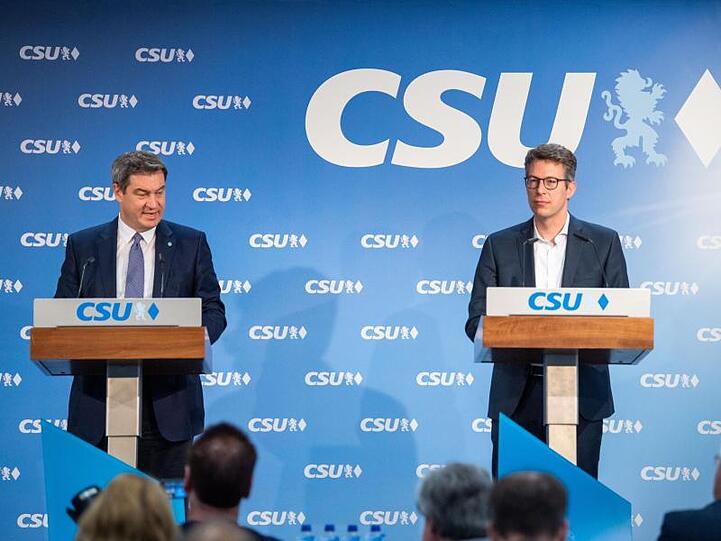 Markus Söder (l), CSU-Vorsitzender, und Markus Blume, CSU-Generalsekretär, geben eine Pressekonferenz. Foto: Lino Mirgeler/Archiv