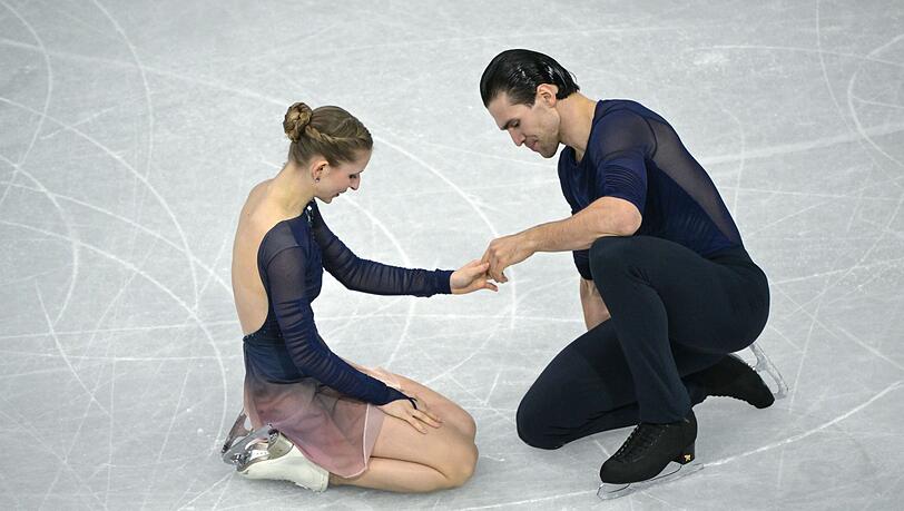Minerva Hase und Nikita Volodin unterliefen in der Kür einige Fehler. Minerva Hase und Nikita Volodin unterliefen in der Kür einige Fehler.