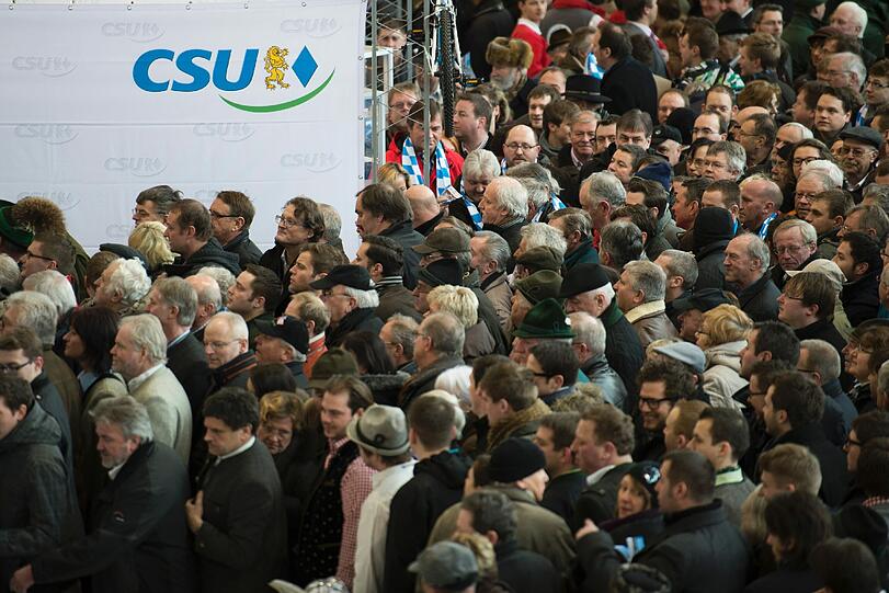 Politischer Aschermittwoch der CSU in Passau - die Bilder aus der Dreiländerhalle