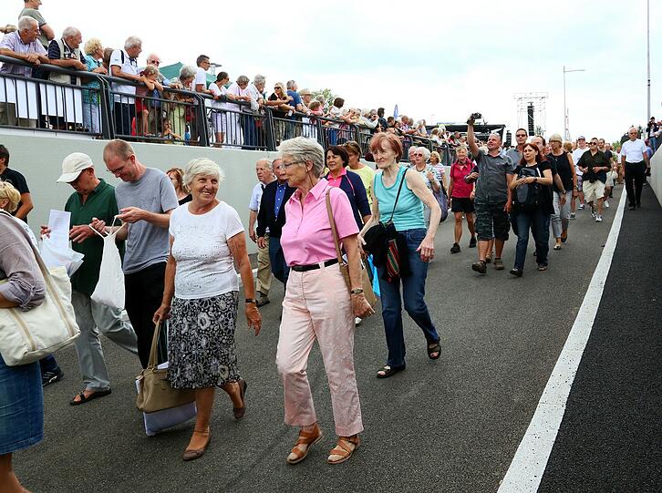 Die Bilder von der festlichen Eröffnung des Luise-Kiesselbach-Tunnel