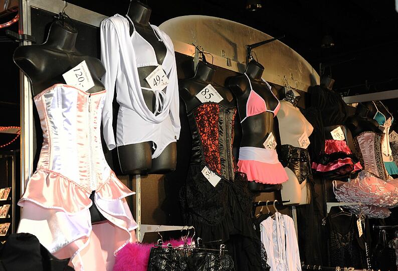 Sexy Wäsche und heiße Dessous auf der Erotikmesse "Eros und Amore" in München.