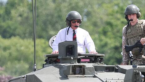 K&ouml;nig Charles im Kampfpanzer.