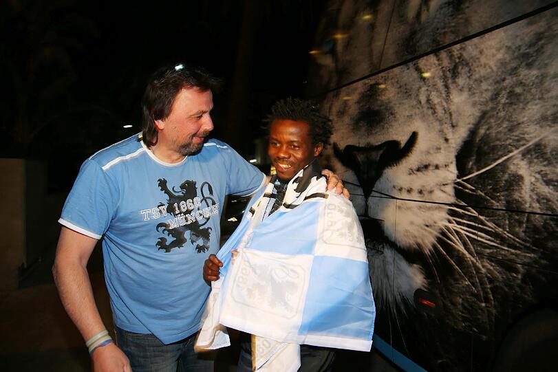 "Ich bin froh ein Löwe zu sein!" Mit diesen Worten begrüßte Anthony Annan Fans und Verantortliche des TSV 1860 in Marbella. Die ersten Bilder von seiner Ankunft im Trainingslager.