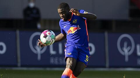 Noch ist offen, ob RB-Trainer Nagelsmann Dayot Upamecano gegen dessen künftigen Arbeitsgeber, den FC Bayern München, auflaufen lässt.