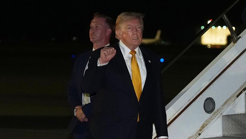 US-Präsident Trump stellt einen noch größeren Truppenabzug aus Europa in Aussicht. US-Präsident Trump stellt einen noch größeren Truppenabzug aus Europa in Aussicht.