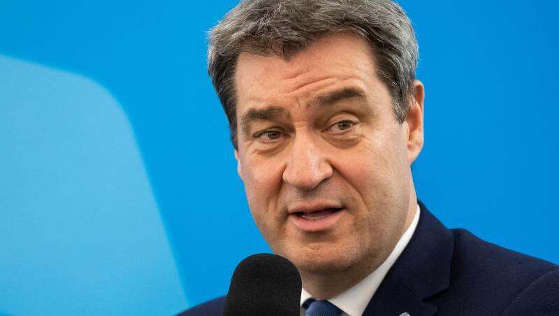 Markus Söder (CSU), Ministerpräsident von Bayern, spricht vor der Presse. Foto: Daniel Karmann/dpa Markus Söder (CSU), Ministerpräsident von Bayern, spricht vor der Presse. Foto: Daniel Karmann/dpa