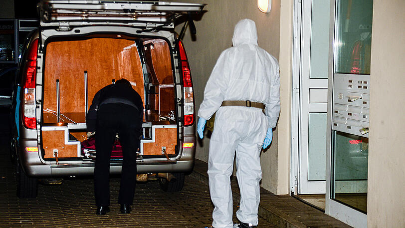 Dieses Foto entstand vor der Wohnung in der sich die Tat ereignete.