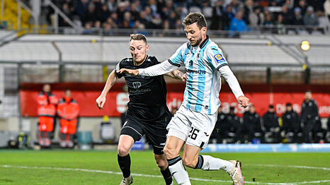 Tat sich gegen den 1. FC Schweinfurt schwer: Der TSV 1860 um Philipp Maier.