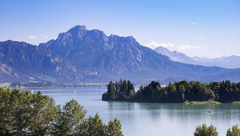 Im Ammergebirge südöstlich der Großen Klammspitze stürzt eine Münchnerin 70 Meter in den Tod. (Symbolfoto) Im Ammergebirge südöstlich der Großen Klammspitze stürzt eine Münchnerin 70 Meter in den Tod. (Symbolfoto)