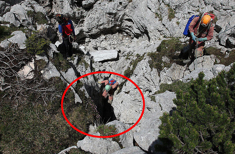 Forscher Westhauser gerettet! Im Bild zu sehen: Der Eingang der Riesending-Schachthöhle.