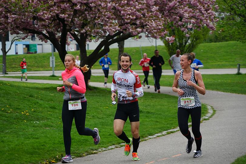 Bereits zum 12. Mal fand der Halbmarathon im Olympiapark statt. Die Bilder.