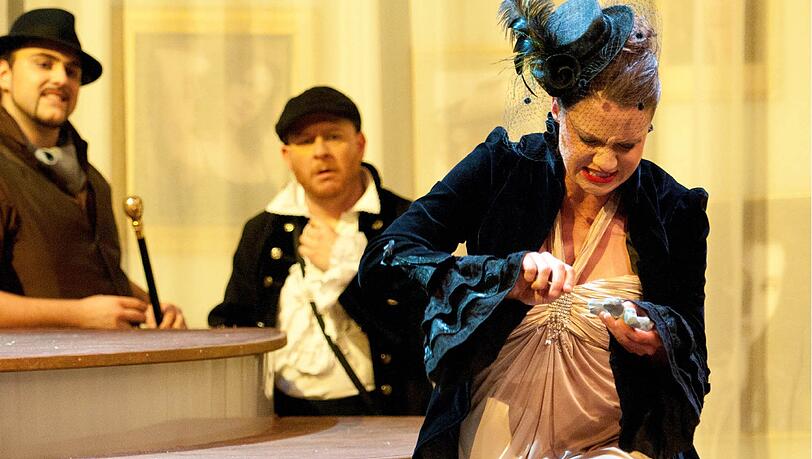 Eine Szene aus Puccinis Oper „La Boheme“ in Pasing. Eine Szene aus Puccinis Oper „La Boheme“ in Pasing.