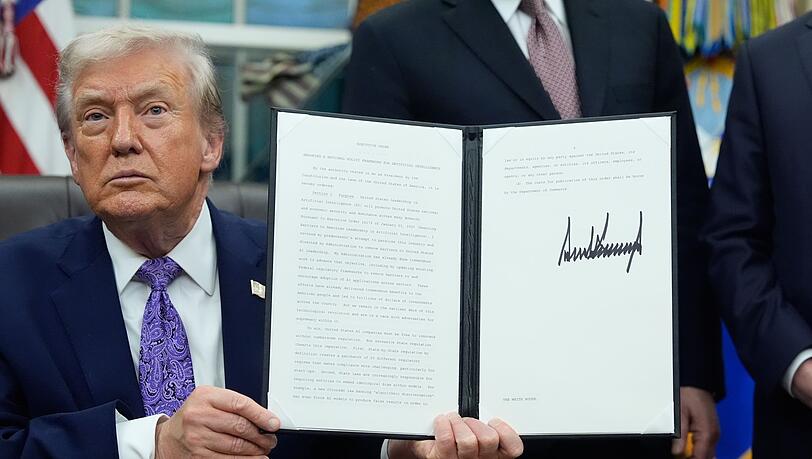 Donald Trump will KI-Gesetze einzelner Bundesstaaten eindämmen. (Archivbild) Donald Trump will KI-Gesetze einzelner Bundesstaaten eindämmen. (Archivbild)