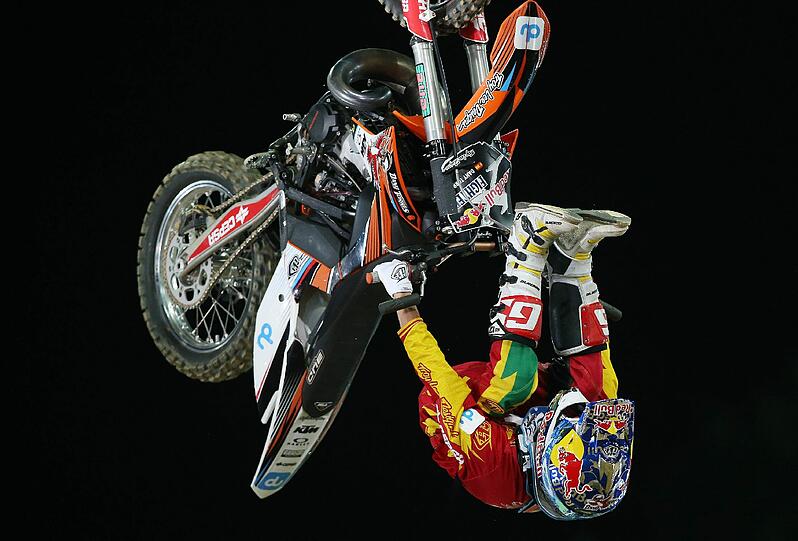 Am Samstag haben die X-Fighters in München Station gemacht - und spektakuläre Stunts gezeigt. Mit von der Partie beim letzten Stopp vor dem Finale in Sydney: Die Stars der Szene rund um den Spanier Dany Torres.
