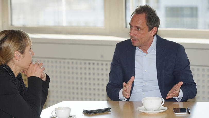 "Ökologische Vielfalt gibt es nicht zum Nulltarif", sagt Umweltminister Thorsten Glauber im Gespräch mit AZ-Redakteurin Natalie Kettinge