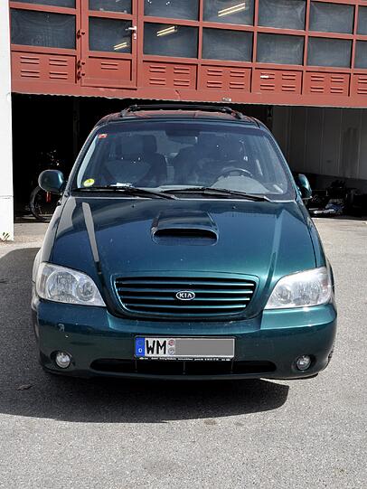 Der Wagen von Thomas S.: Wer hat den grünen Van (Kia Carnival) gesehen?