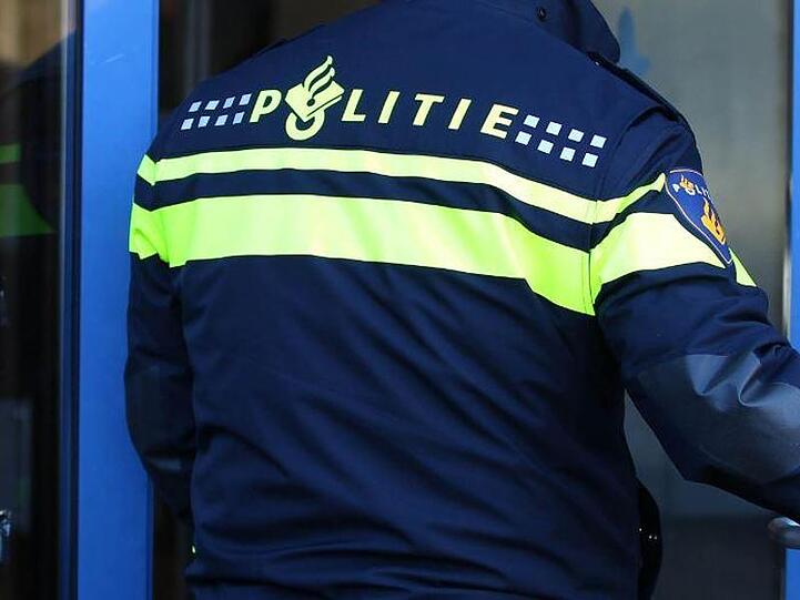 Die niederländische Polizei hat in der Hafenstadt Rotterdam vier Terrorverdächtige festgenommen.
