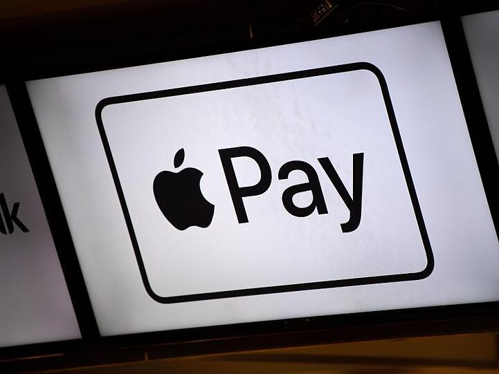 Apple Pay ermöglicht das Bezahlen mit dem iPhone.
