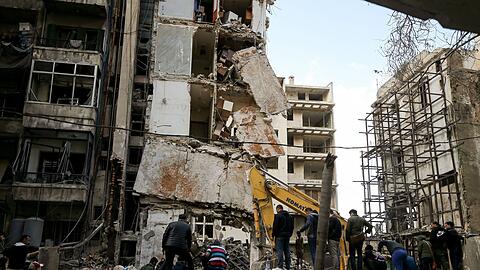 Der milit&auml;rische Schlagabtausch zwischen Israels Armee und der proiranischen libanesischen Hisbollah .