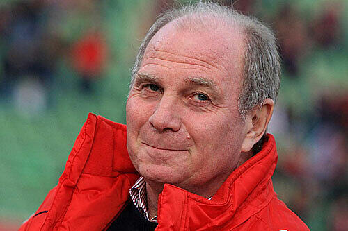 "Rosige Zeiten" prophezeit Hoeneß für seinen Nachfolger beim FC Bayern