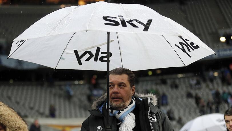 Gerhard Mayrhofer vor dem Heimspiel gegen den 1. FC Kaiserslautern Gerhard Mayrhofer vor dem Heimspiel gegen den 1. FC Kaiserslautern