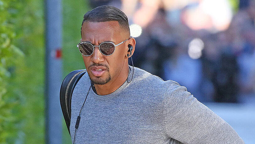 Macht sich längst auch als Brillen-Desginer einen Namen: Jerome Boateng. Macht sich längst auch als Brillen-Desginer einen Namen: Jerome Boateng.