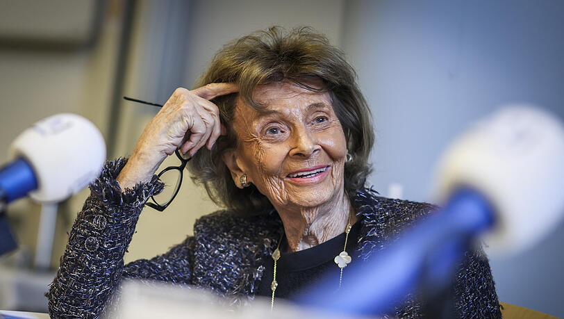 Charlotte Knobloch, Holocaust-Überlebende und ehemalige Präsidentin des Zentralrats der Juden in Deutschland, vor ihrer ersten Vorlesung im Rahmen der Heinrich-Heine-Gastprofessur bei einer Pressekonferenz. Charlotte Knobloch, Holocaust-Überlebende und ehemalige Präsidentin des Zentralrats der Juden in Deutschland, vor ihrer ersten Vorlesung im Rahmen der Heinrich-Heine-Gastprofessur bei einer Pressekonferenz.