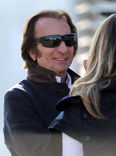 Auf Rang drei der jüngsten Doppelweltmeister findet sich aktuell dieser Herr - Emerson Fittipaldi.