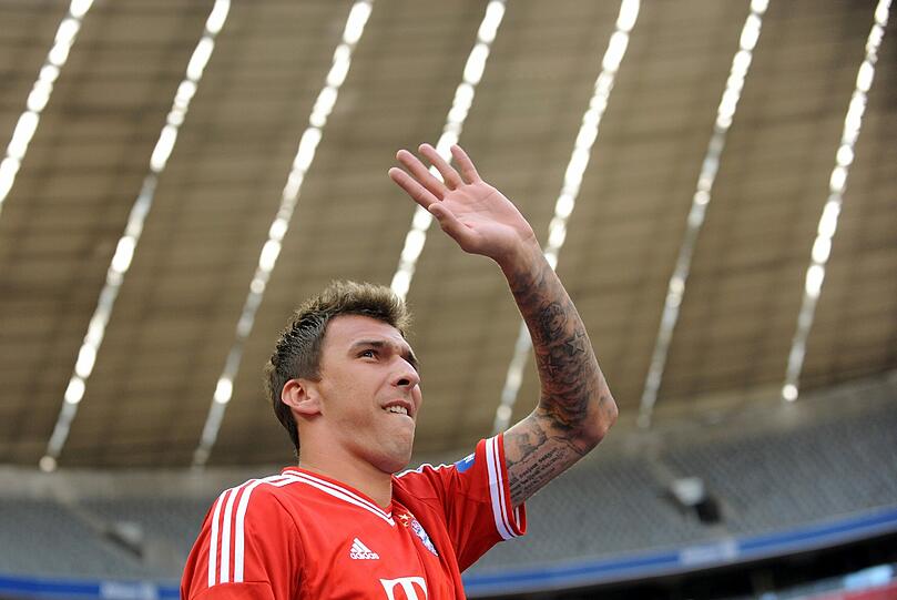 Der FC Bayern München hat in der Allianz Arena seinen Kader offiziell vorgestellt. Sehen Sie hier die Bilder.