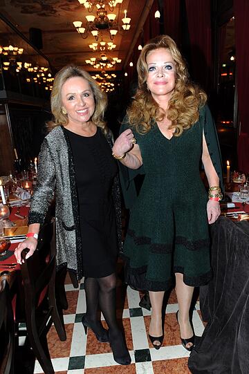 Konsulin Marian Schulz, Ulrike Hübner