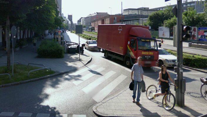 Viel befahren: Die Arnulfstraße, Ecke Seidlstraße. Viel befahren: Die Arnulfstraße, Ecke Seidlstraße.