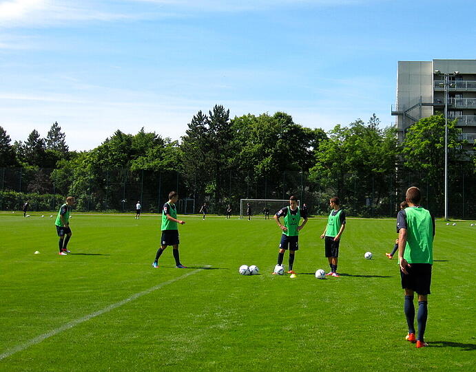 Am Montag fährt die Mannschaft für eine Woche nach Oberstaufen