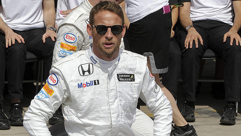 Neuer Parkplatz in der Boxengasse: Jenson Button. Neuer Parkplatz in der Boxengasse: Jenson Button.