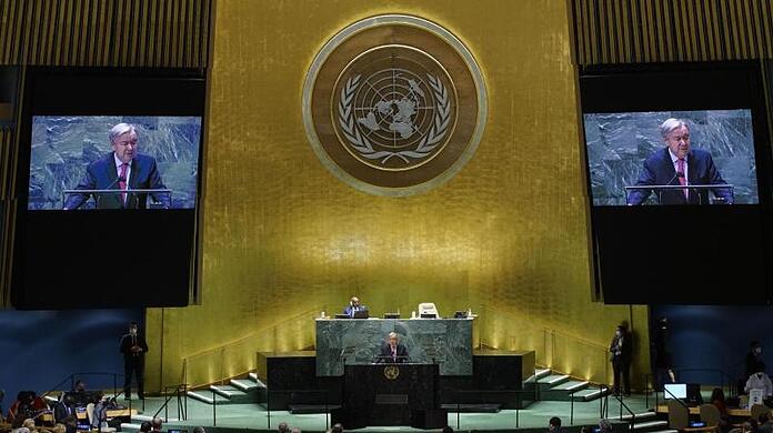 UN-Generalsekretär António Guterres spricht während der 76. Generaldebatte der UN-Vollversammlung. Die Taliban wollen in New York als Vertreter Afghanistans auftreten.