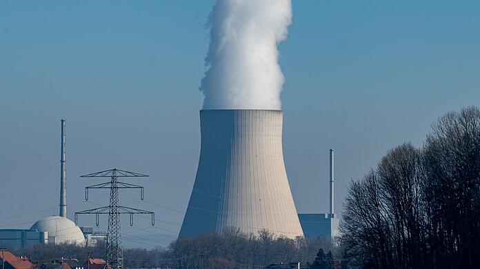 Das  Atomkraftwerk Isar 2 in Niederbayern.