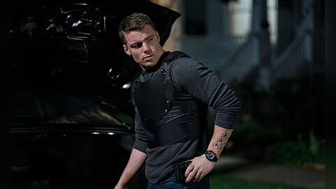 Schauspieler Gabriel Basso als FBI-Agent Peter Sutherland in "The Night Agent".