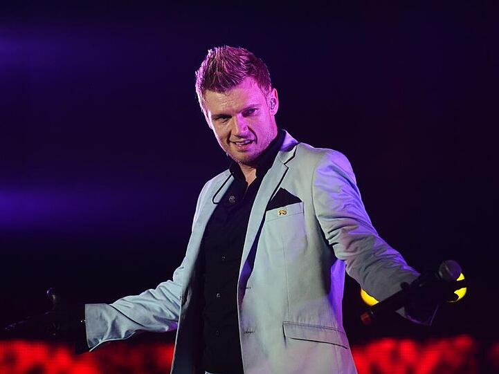 Nick Carter gibt auf der Bühne alles