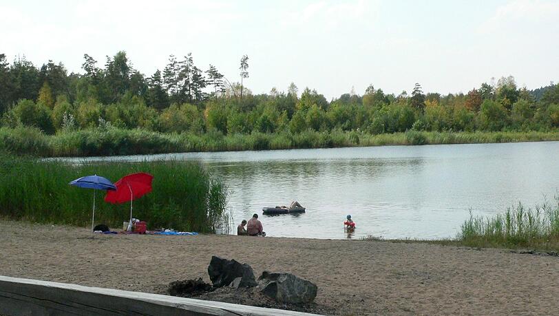 Der Dießfurter Freizeitsee: Hier hat der Hecht zugebissen. Der Dießfurter Freizeitsee: Hier hat der Hecht zugebissen.