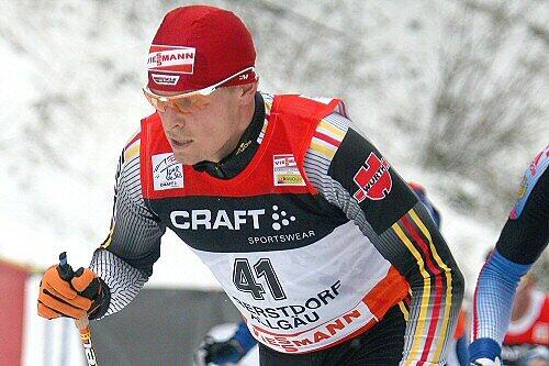 &bdquo;Wir wollten bei ihm an Grenzen gehen. Nur sind wir über die Grenzen hinaus gegangen&ldquo;: Tobias Angerer, Gesamt-Weltcup-Sieger 2006 und 2007, im letzten Winter nur Mittelmaß.