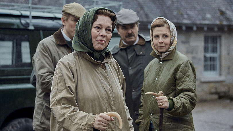 "The Crown": Auf dem Anwesen Balmoral gelten besondere Regeln für Besucher der Queen (links, Olivia Colman)