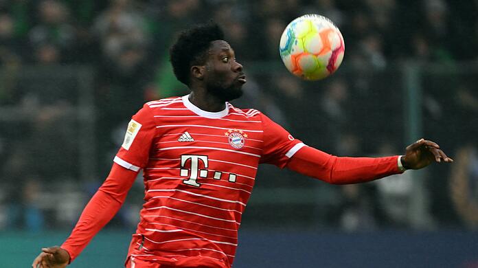 Der erste Schritt zurück ist gemacht: Alphonso Davies konnte am Montag das Lauftraining wieder aufnehmen.