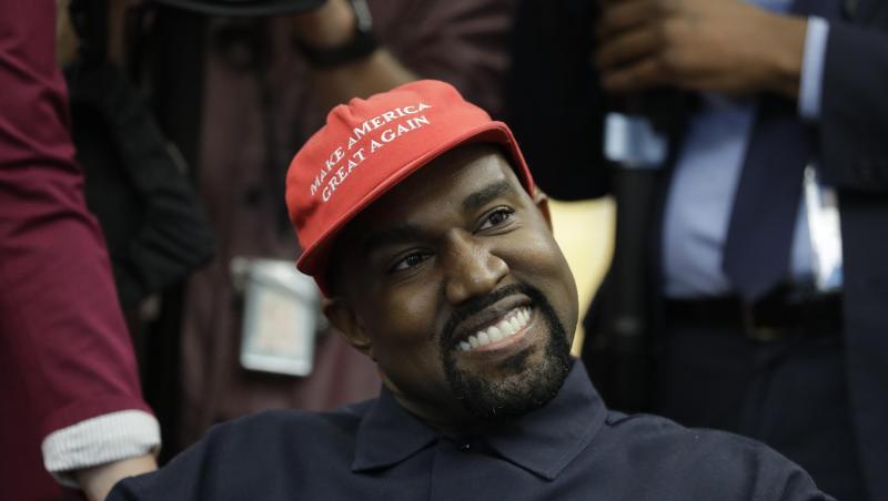 Kanye West hat dem Team von "The Cher Show" seinen Respekt versichert. Kanye West hat dem Team von "The Cher Show" seinen Respekt versichert.