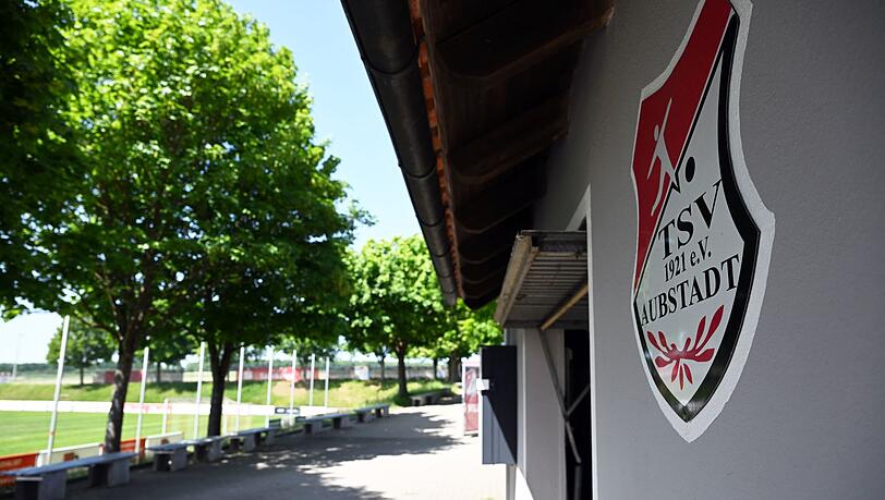 Unter anderem wegen Schwarzarbeit gab es empfindliche Strafen gegen die Verantwortlichen des TSV Aubstadt. (Archivbild)