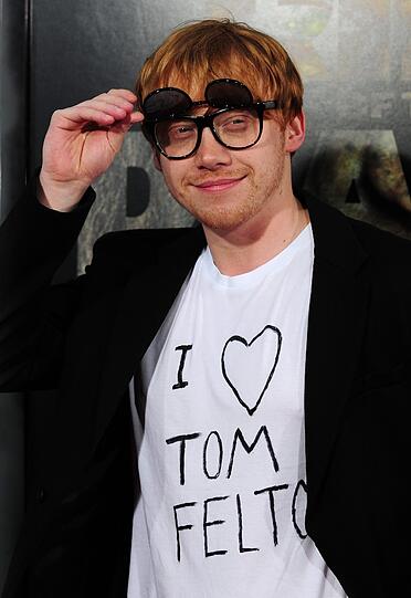 Rupert Grint: Wir kennen und lieben ihn als besten Kumpel an der Seite von Harry Potter. Wenn er nicht in der Hogwarts-Schuluniform steckt, sieht er eher seltsam aus. Vor allem mit dieser Brille...