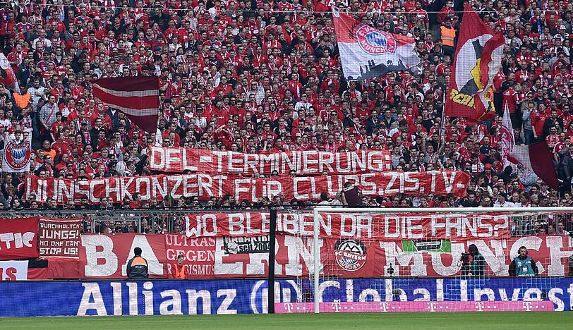 Fans des FC Bayern äußern mit kreativen Spruchbändern ihren Unmut über geplante Montagsspiele. Die Sprüche zum Durchklicken.