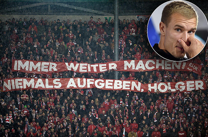 Mutmacher für Holger Badstuber: Das Transparent der Bayern-Fans während des Spiels gegen den FC Augsburg.