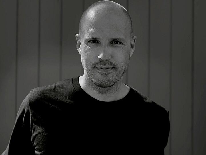 Schiller profitiert von seinem Mix verschiedener Genres