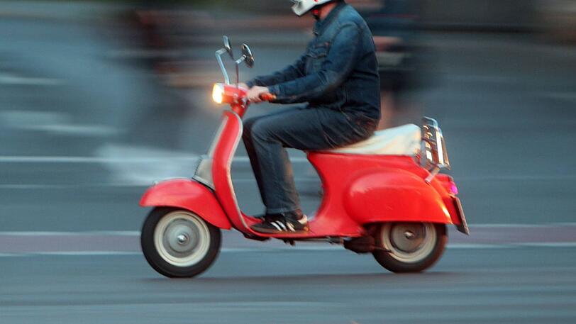 Beide Rollerfahrer waren betrunken unterwegs. (Symbolbild)